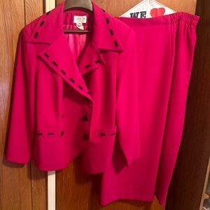 Women’s 2 Piece Skirt Suit - Size 18W